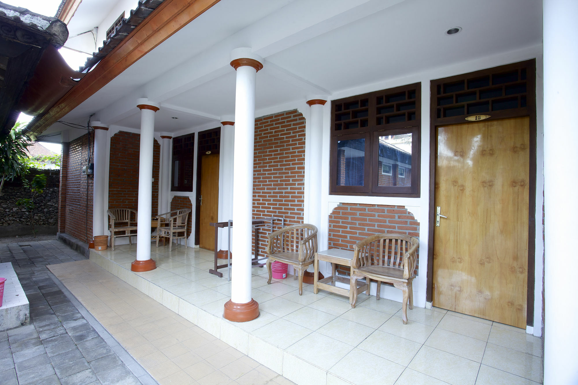 อายุ ลิลลี การ์เดน โฮเต็ล กูตา Hotel ภายนอก รูปภาพ