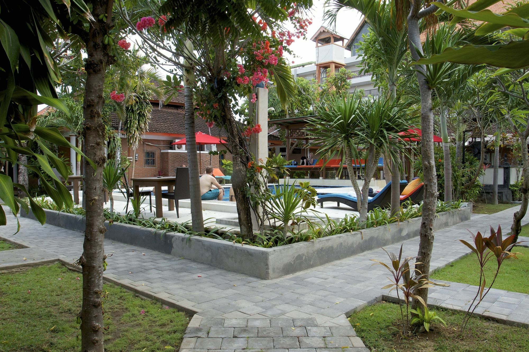 อายุ ลิลลี การ์เดน โฮเต็ล กูตา Hotel ภายนอก รูปภาพ
